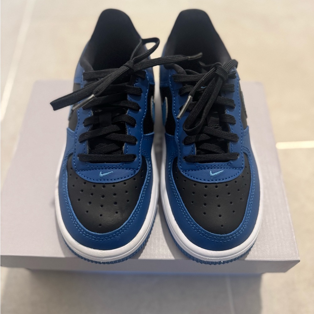 Nike Air Force 1 Low